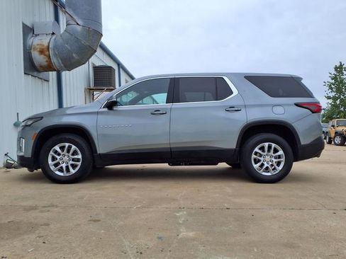 Used 2023 Chevrolet Traverse LS w/ Safety Package FWD image 2