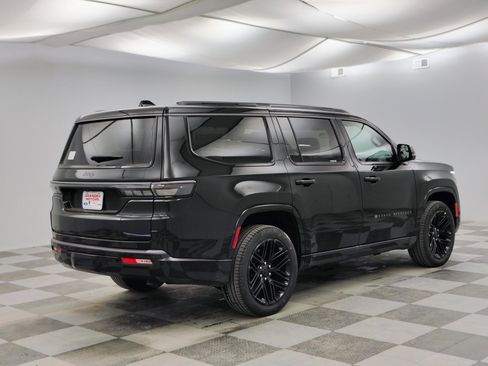 New 2026 Jeep Grand Wagoneer Limited AWD/4WD image 13