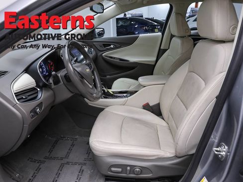 Used 2024 Chevrolet Malibu LT FWD image 14