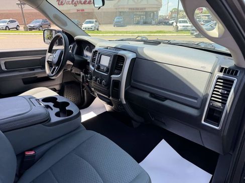 Used 2018 RAM 1500 Classic SLT AWD/4WD image 18