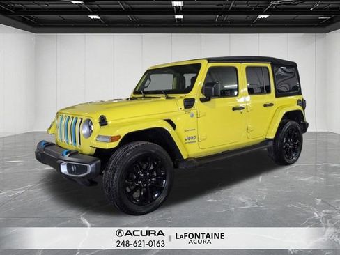 Used 2022 Jeep Wrangler Unlimited Sahara w/ Cold Weather Group AWD/4WD image 1