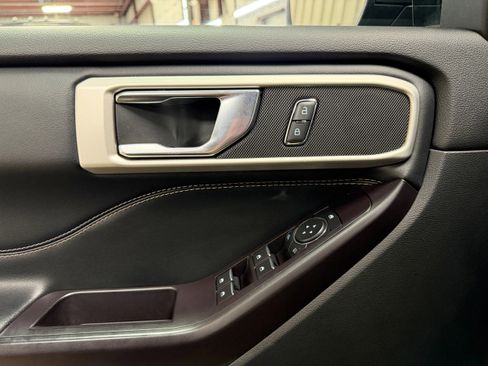 Certified 2020 Ford Explorer XLT w/ Equipment Group 202A image 14