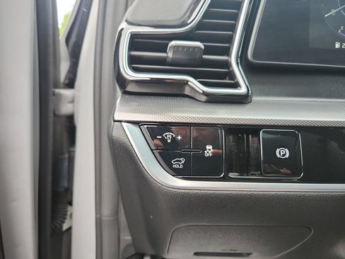 Certified 2024 Kia Sportage SX AWD/4WD image 26