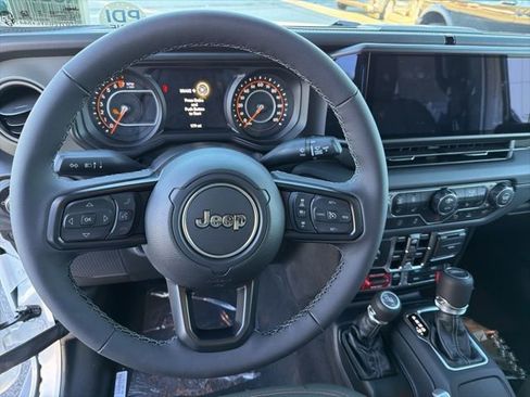 New 2026 Jeep Gladiator Mojave w/ Safety Group image 11