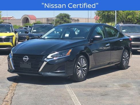 Certified 2025 Nissan Altima 2.5 SV FWD image 2