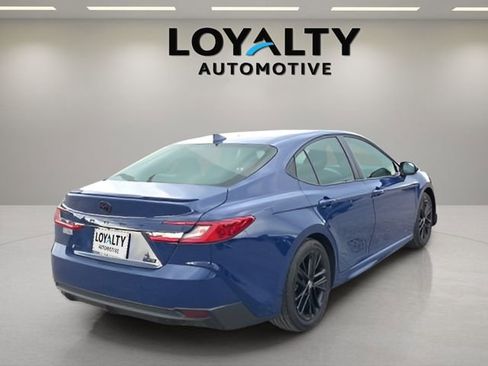 Used 2026 Toyota Camry SE w/ Convenience Package FWD image 5