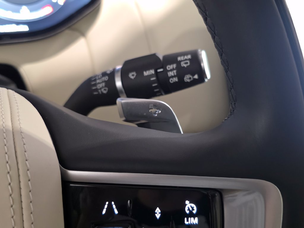 Certified 2023 Land Rover Range Rover SE AWD/4WD image 27