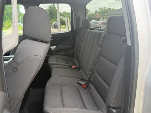Used 2019 Chevrolet Silverado 1500 LT AWD/4WD image 6