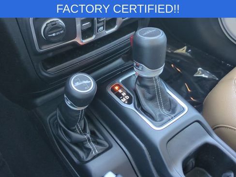 Used 2021 Jeep Gladiator Overland w/ Popular Equipment Package AWD/4WD image 25