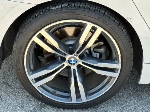 Used 2019 BMW 740i w/ M Sport Package RWD image 27