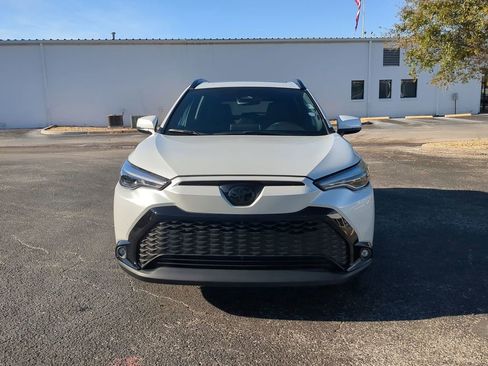 Used 2024 Toyota Corolla Cross XSE image 9