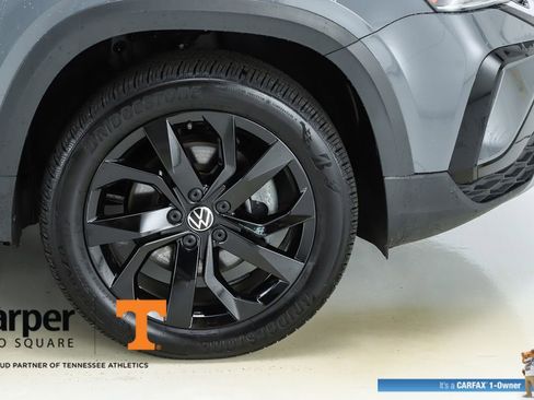 Used 2022 Volkswagen Taos SE image 14