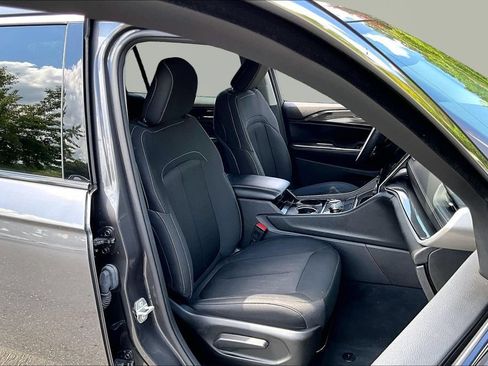 Used 2023 Jeep Grand Cherokee L Laredo w/ MOPAR Finishing Package AWD/4WD image 22