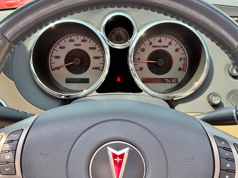Used 2006 Pontiac Solstice Convertible w/ Premium Package RWD image 11