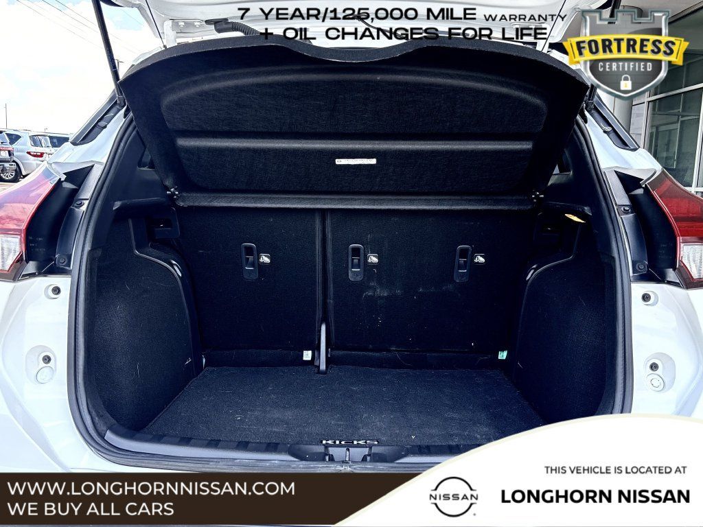 Used 2024 Nissan Kicks SR w/ SR Premium Package FWD image 26