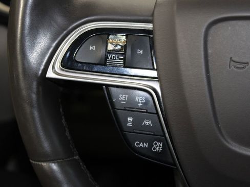 Used 2020 Lincoln Nautilus Reserve w/ Equipment Group 201A image 37