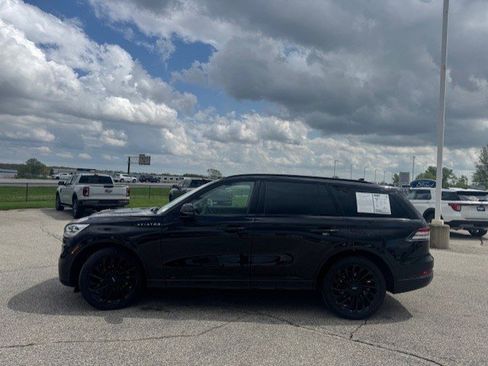 Used 2023 Lincoln Aviator Reserve w/ Equipment Group 201A AWD/4WD image 5