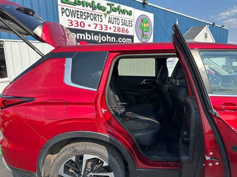 Used 2024 Mitsubishi Outlander SE AWD/4WD image 19