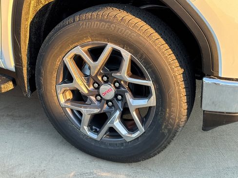 New 2026 GMC Sierra 1500 SLT w/ SLT Premium Plus Package image 6