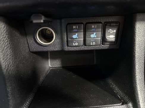 Used 2019 Toyota Corolla XLE w/ Carpet Mat Package (TMS) image 22