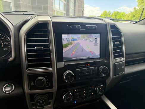 Used 2019 Ford F150 Lariat w/ FX4 Off-Road Package AWD/4WD image 26