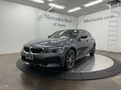 Used 2020 BMW 330i Sedan w/ Driving Assistance Package RWD image 3