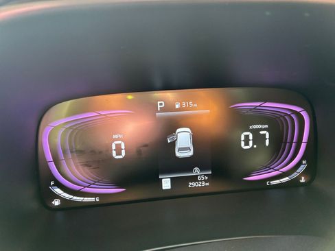 Used 2025 Kia Soul LX w/ LX Technology Package FWD image 47