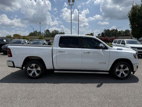 Used 2023 RAM 1500 Laramie AWD/4WD image 10