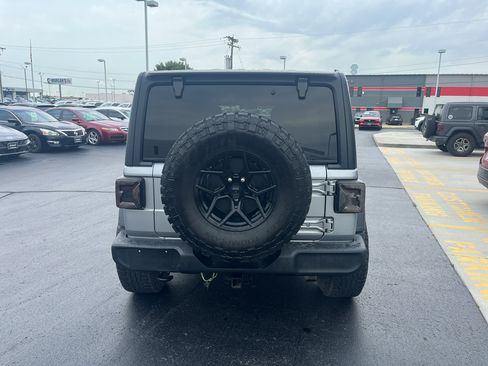 Used 2020 Jeep Wrangler Unlimited Sport S AWD/4WD image 8