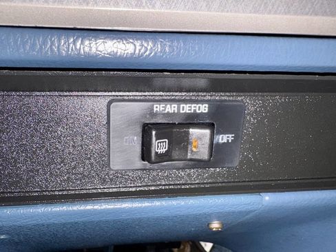 Used 1995 GMC G3500 Rally image 41