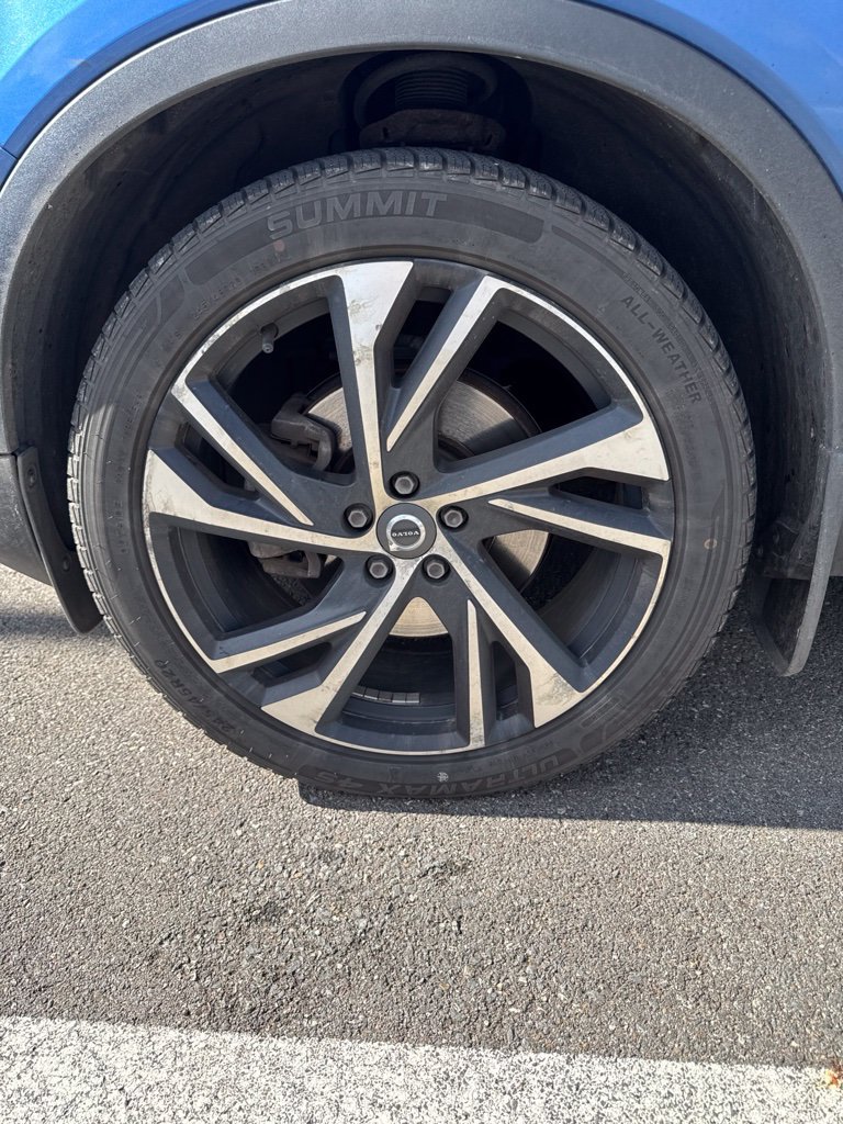 Used 2019 Volvo XC40 T5 R-Design AWD/4WD image 12