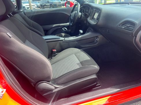 Used 2023 Dodge Challenger SXT RWD image 11