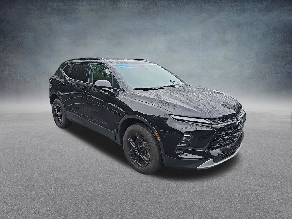 Used 2023 Chevrolet Blazer LT w/ Midnight/Sport Edition FWD image 12