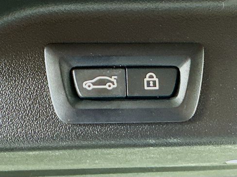 Used 2020 BMW X5 M50i w/ Executive Package image 31