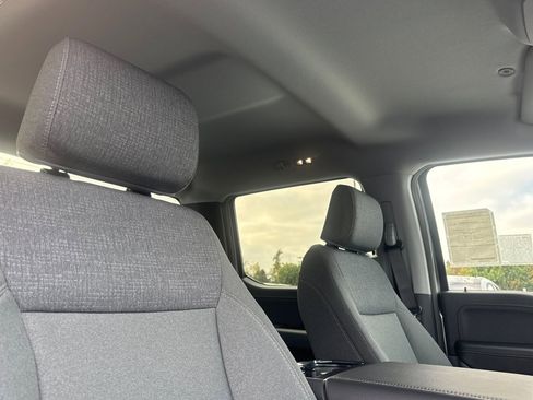 New 2025 Ford F150 Lightning XLT image 15