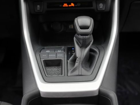 Used 2023 Toyota RAV4 XLE FWD image 38