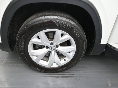 Used 2018 Volkswagen Atlas SEL FWD image 18