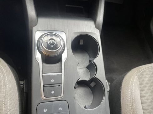 Used 2022 Ford Escape SE image 45