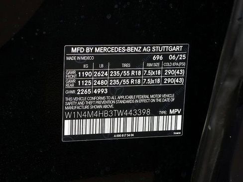 Certified 2026 Mercedes-Benz GLB 250 4MATIC image 38