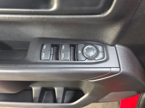 Used 2019 Chevrolet Silverado 1500 Custom w/ Custom Value Package AWD/4WD image 27