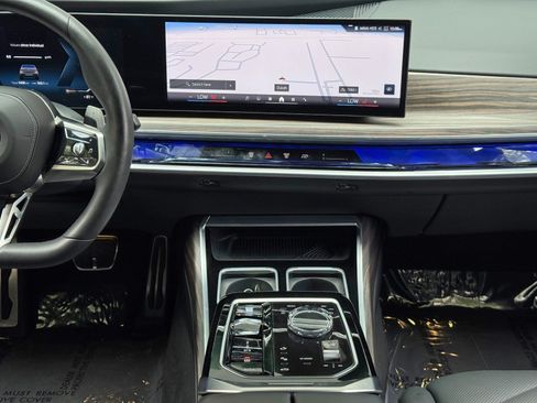 Used 2023 BMW 740i w/ Parking Assistance Package RWD image 24