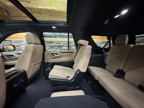 Used 2021 Chevrolet Tahoe Premier AWD/4WD image 32