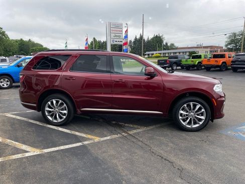 Used 2022 Dodge Durango SXT w/ Anodized Platinum Package image 6