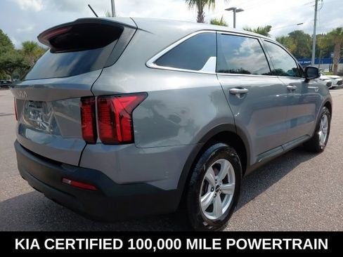 Certified 2023 Kia Sorento LX FWD image 5
