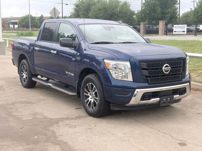 Used 2021 Nissan Titan SV w/ SV Convenience Package