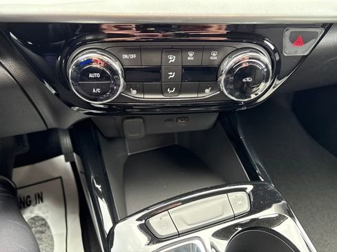 New 2026 Chevrolet Trax LT w/ Midnight Edition image 16