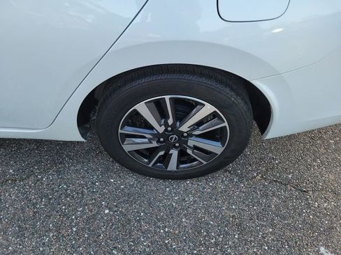 Used 2024 Nissan Versa SV image 7