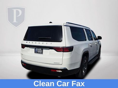 Used 2024 Jeep Wagoneer L Series II RWD image 7