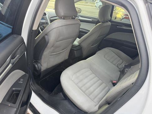 Used 2015 Ford Fusion S image 9
