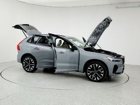 New 2026 Volvo XC60 B5 Ultra w/ Protection Package Premier image 10